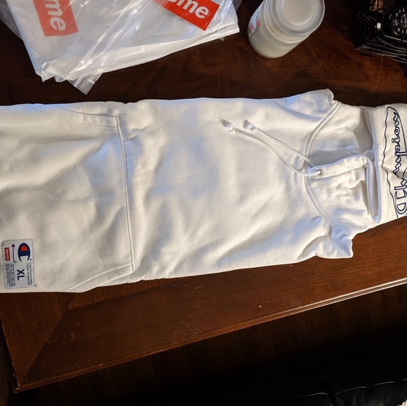 supreme champion outline hooded